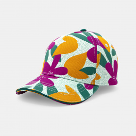 Многоцветна шапка с флорални щампи