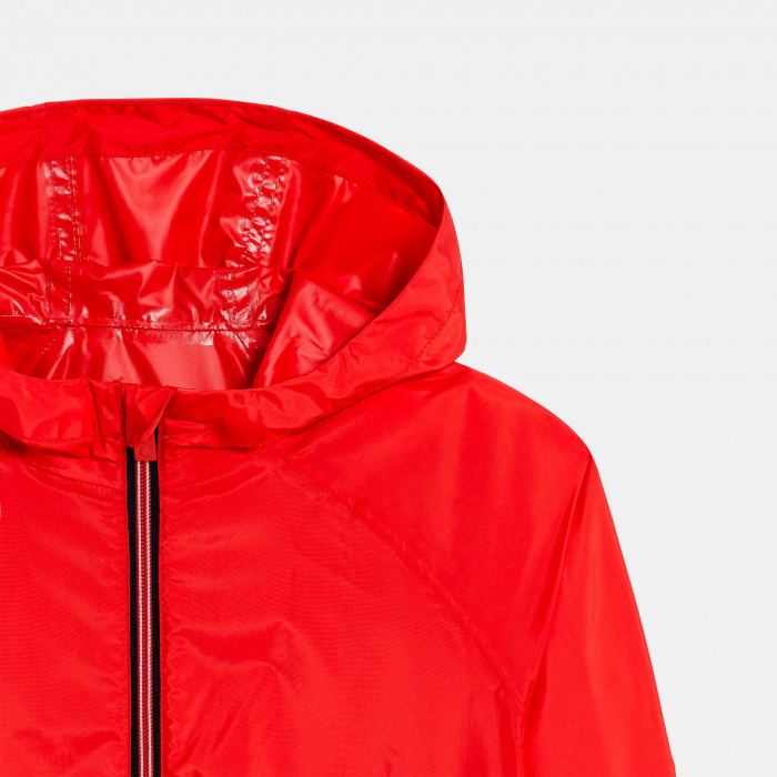 Червено водоотблъскващо яке