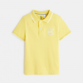 Жълта поло тениска