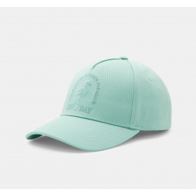 Зелена шапка с бродерия