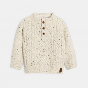 Топъл бежов плетен пуловер