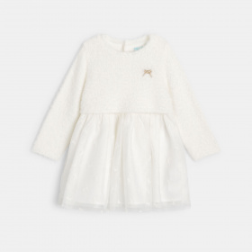 Бяла рокля с дълъг ръкав