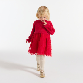 Червена рокля с дълъг ръкав