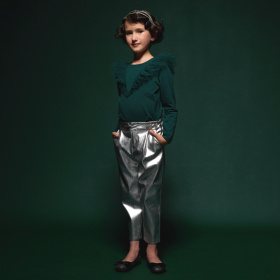 Зелена тениска с дълъг ръкав и къдрички