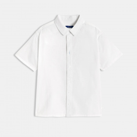 Бяла риза с къс ръкав