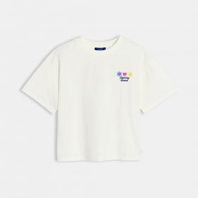 Бяла тениска с мотив и къс ръкав