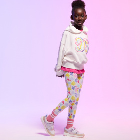 Многоцветен клин със звезди