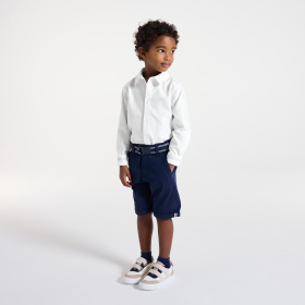 Бяла риза с дълъг ръкав