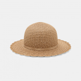 Бежова сламена шапка