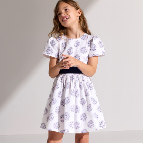 Бяла флорална рокля