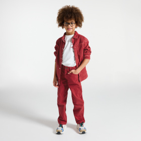 Червено яке тип риза