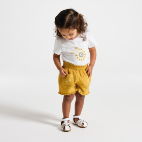 Жълти памучни къси панталони