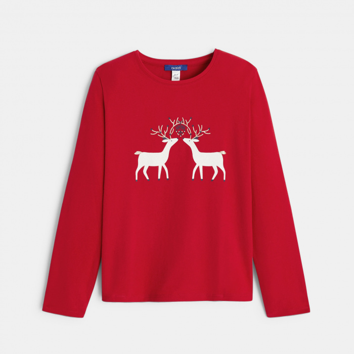 Червена тениска със северни елени