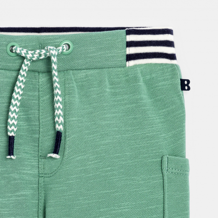 Зелени спортни панталони