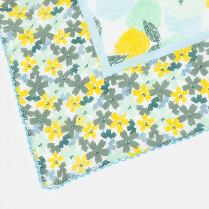 Зелен квадратен шал с флорални щампи