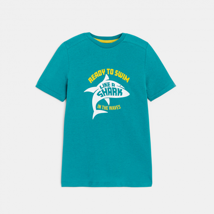 Синя тениска с къс ръкав и щампа на акула