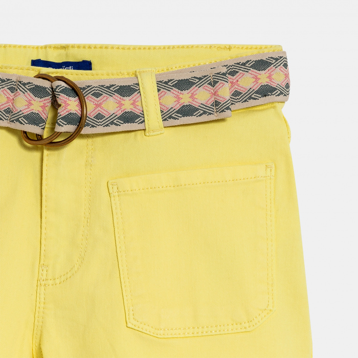 Жълти къси панталони с колан