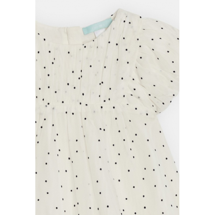Рокля на точки от бял тюл