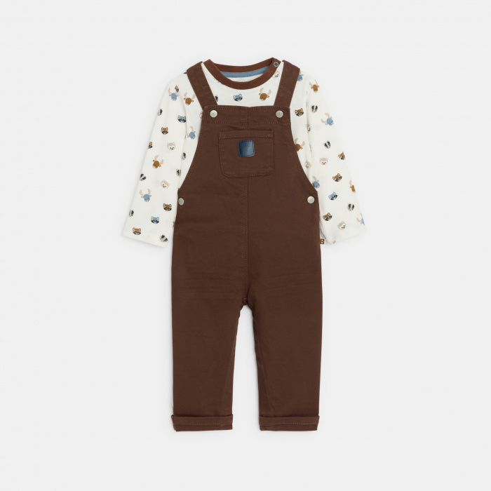 Кафяв гащеризон и тениска