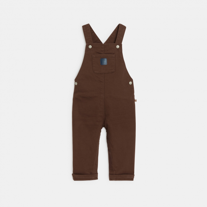 Кафяв гащеризон и тениска