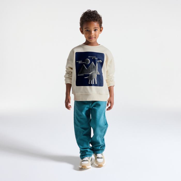 Бял суитшърт с мотив на динозаври