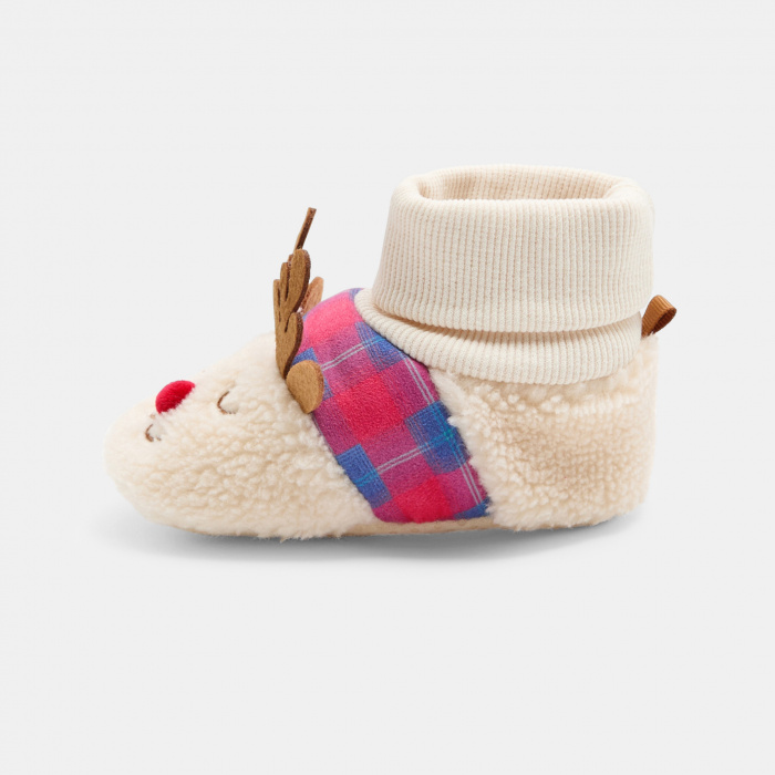 Пантофи с елени