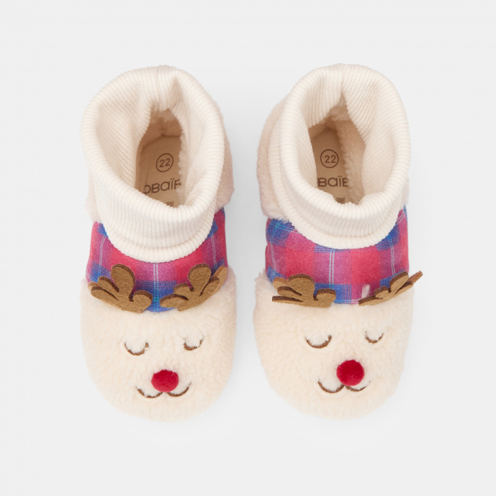 Пантофи с елени