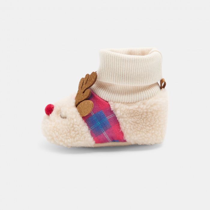 Пантофи с елени