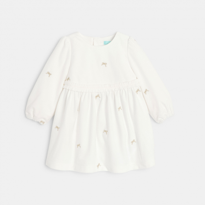 Бяла кадифена рокля