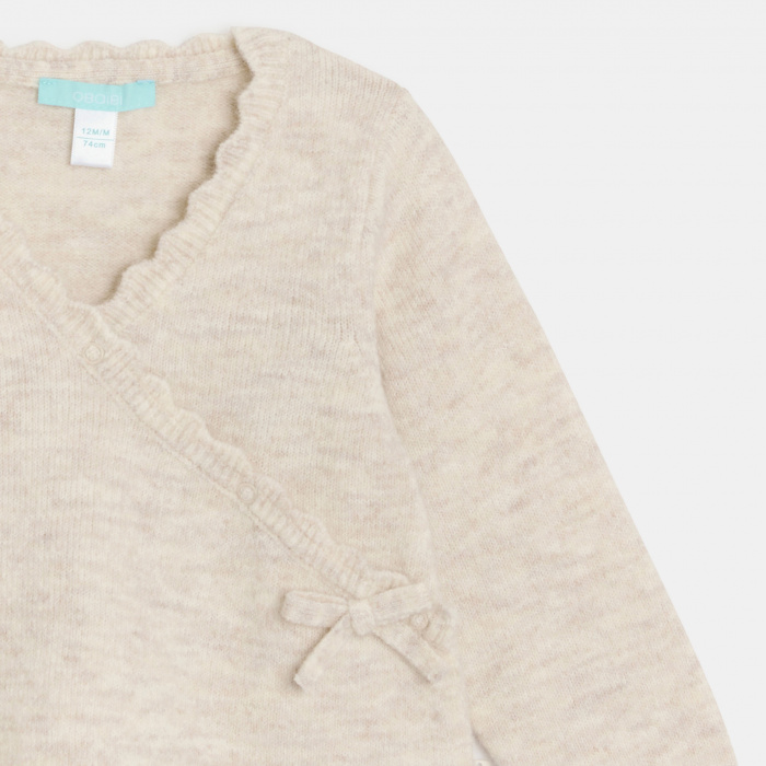 Бежова плетена жилетка