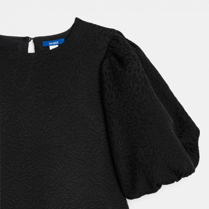 Черна рокля с буфан ръкав