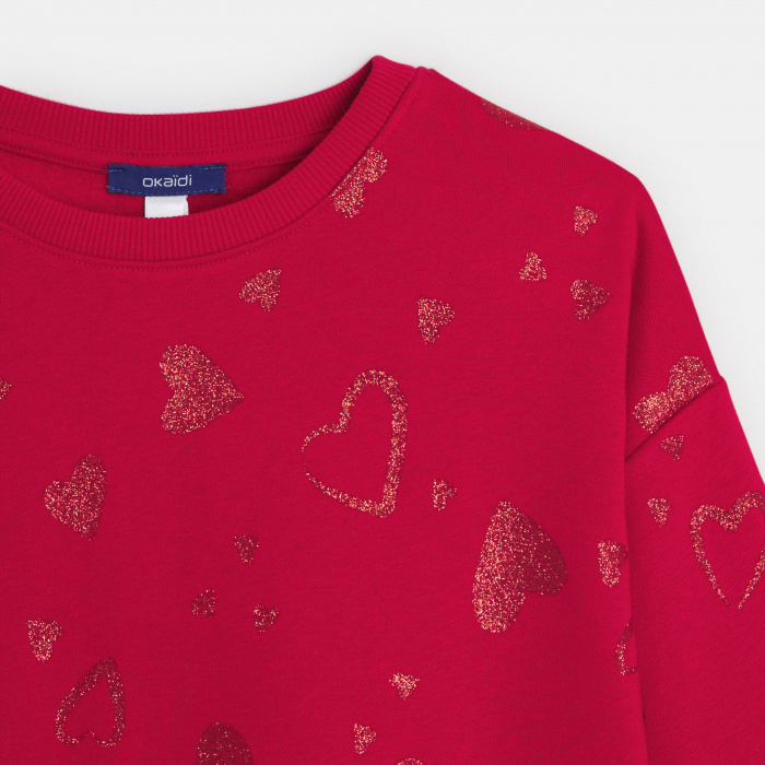 Червен суитшърт с шарка на сърце