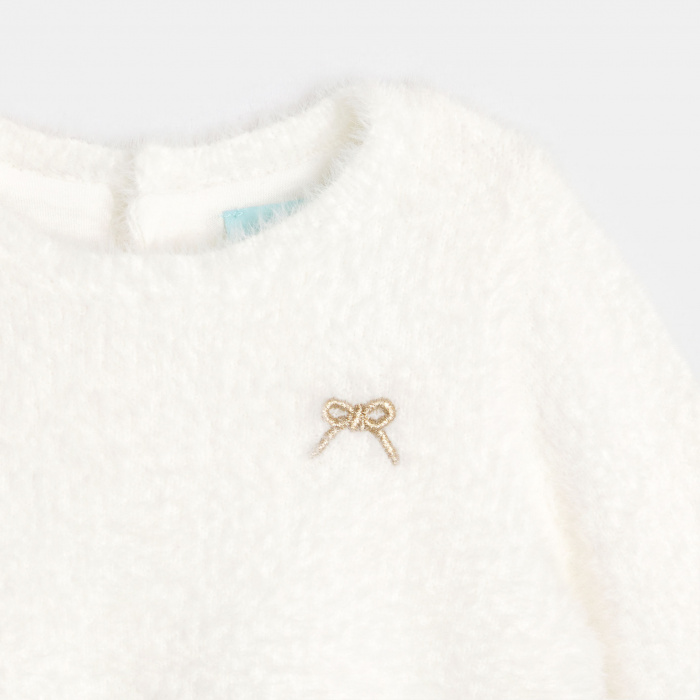 Бяла рокля с дълъг ръкав