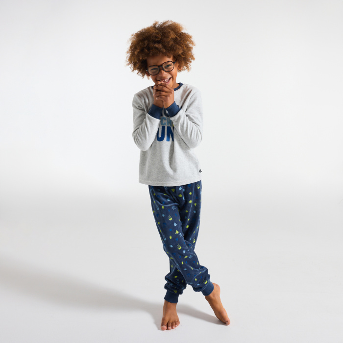 Пижама с надпис от кадифе, 2 части