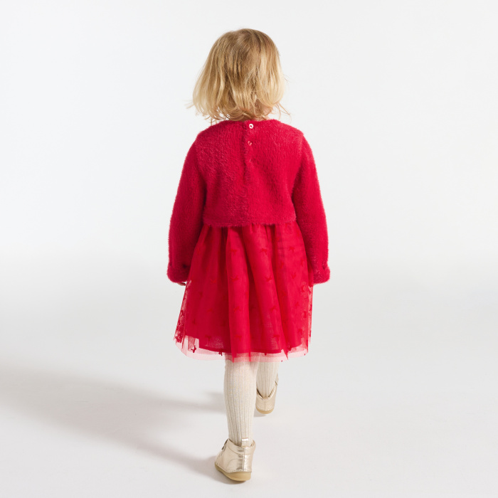 Червена рокля с дълъг ръкав