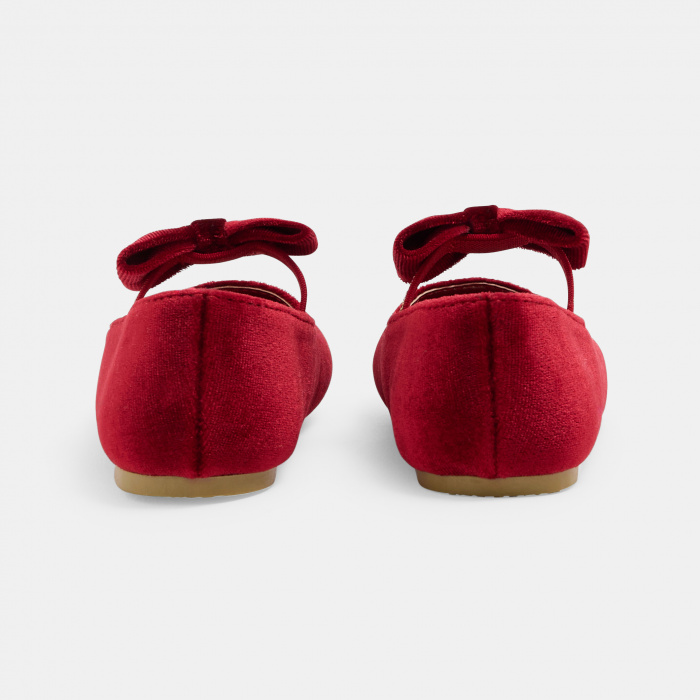 Червени кадифени балеринки