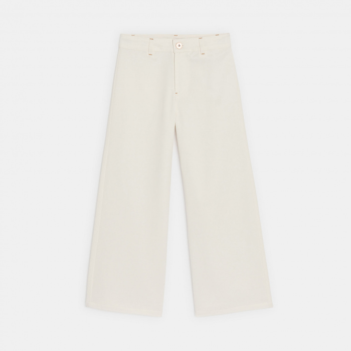 Бели панталони с широки крачоли