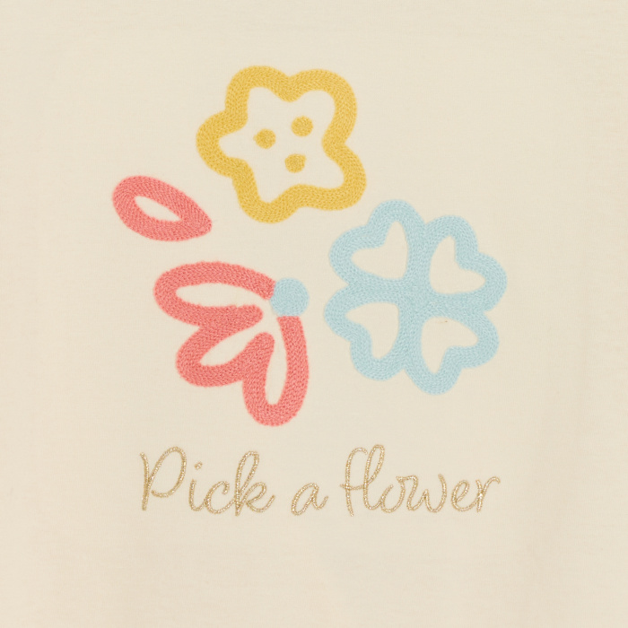 Тениска с бродирани цветя