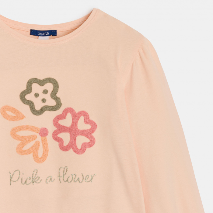 Тениска с бродирани цветя