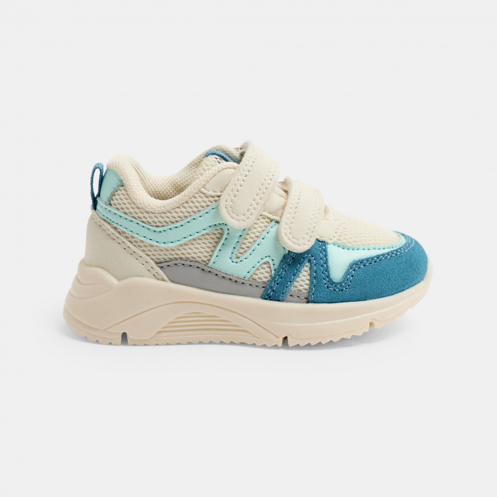 Сини маратонки