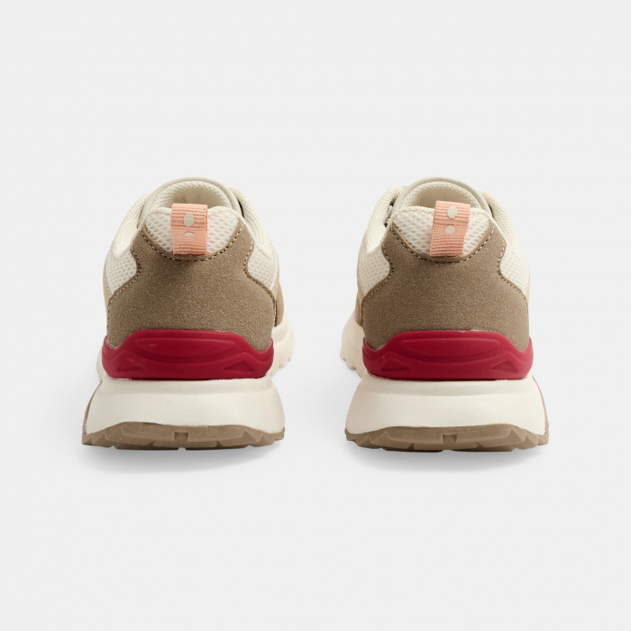 Кафяви маратонки