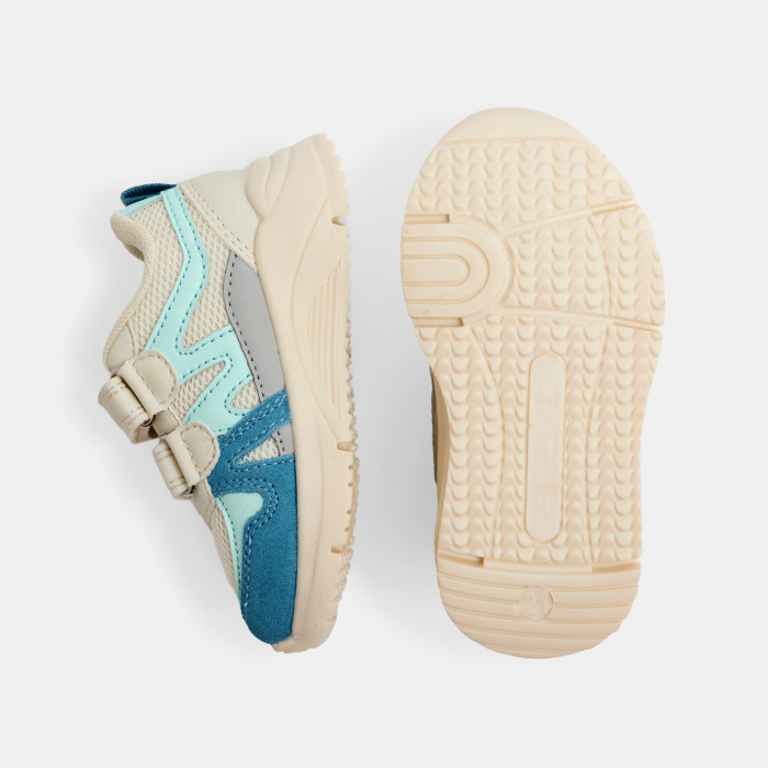 Сини маратонки