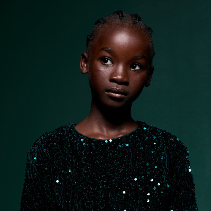 Зелена блуза с пайети