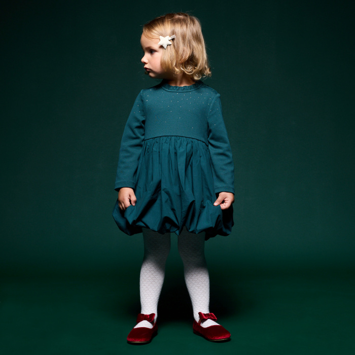 Тъмнозелена плисирана рокля от две материи