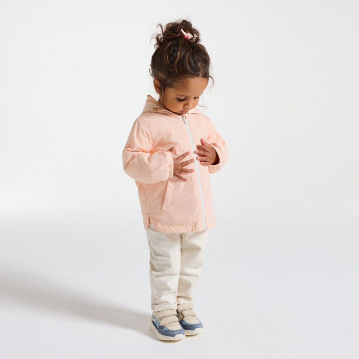 Бледорозово яке с качулка