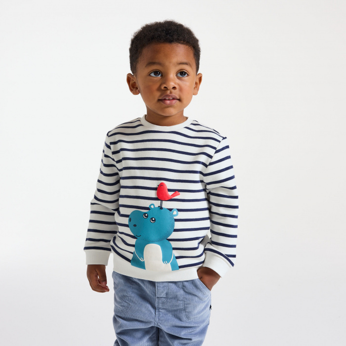 Син раиран суитшърт с щампа