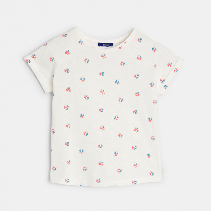 Бяла тениска с флорални мотиви