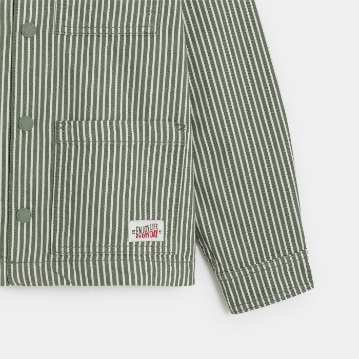 Зелено раирано яке тип риза