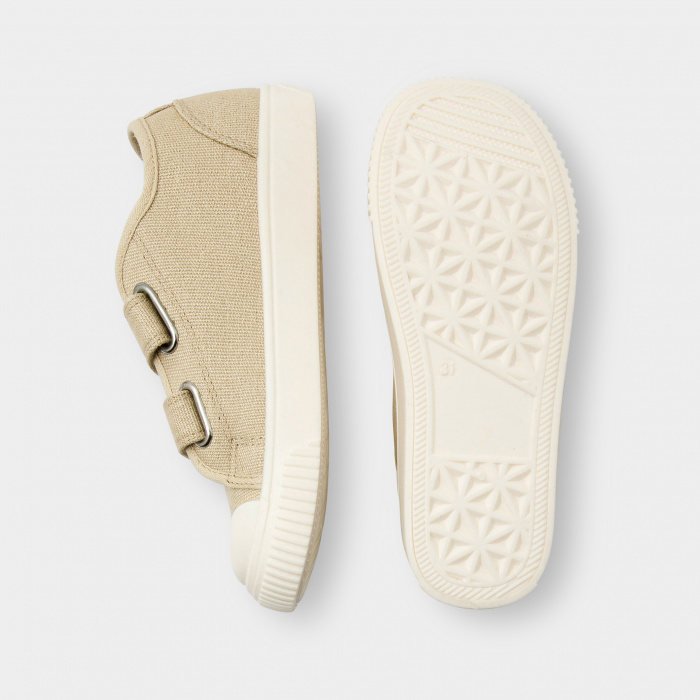 Бежови платнени маратонки с велкро закопчаване