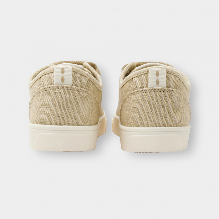 Бежови платнени маратонки с велкро закопчаване